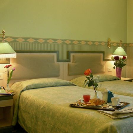 Buenos Aires Hotel Милан Экстерьер фото