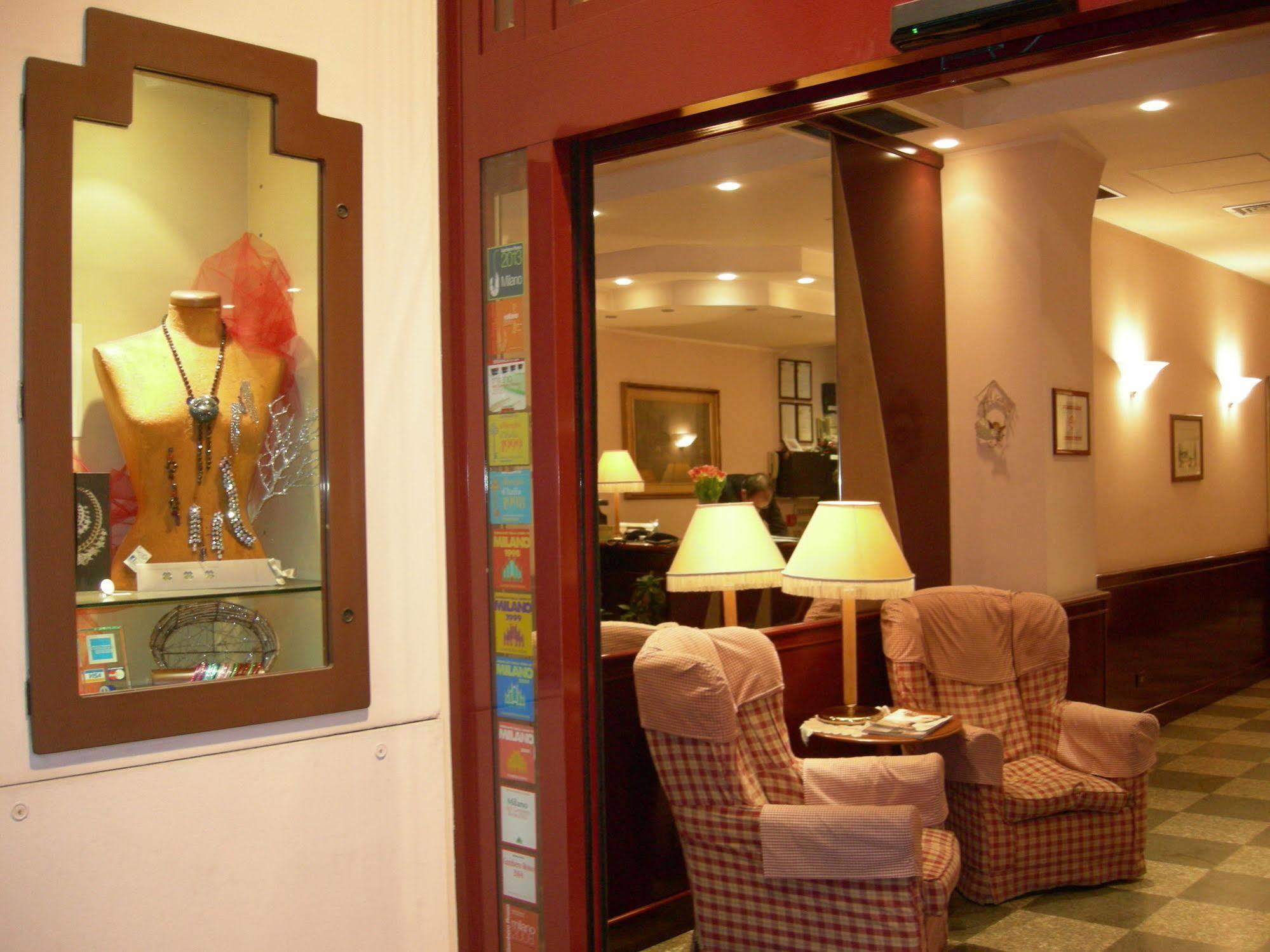 Buenos Aires Hotel Милан Экстерьер фото