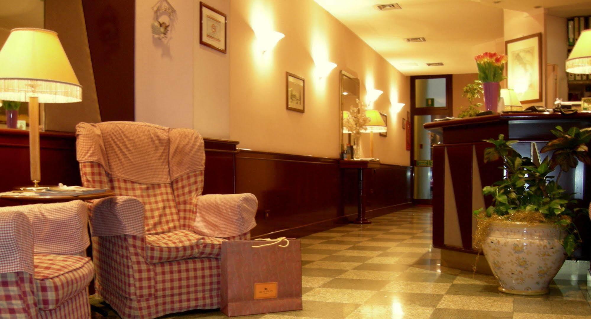 Buenos Aires Hotel Милан Экстерьер фото
