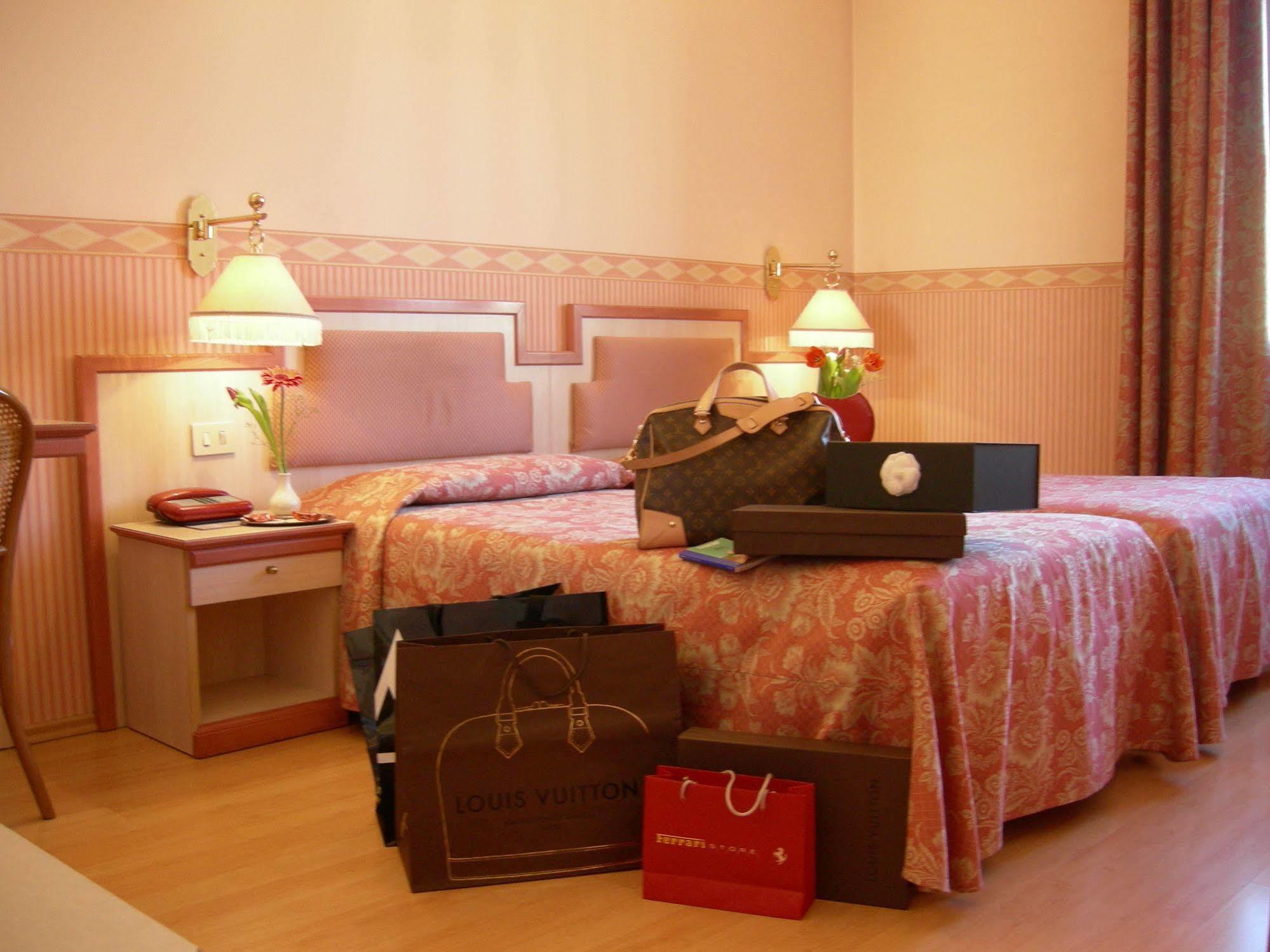 Buenos Aires Hotel Милан Экстерьер фото